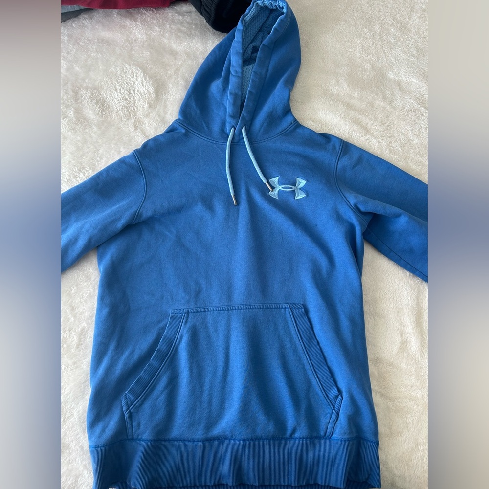 Blue Under Armour hoodie #loungewear